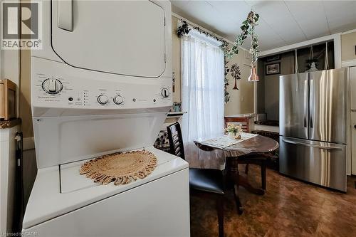 72 East 32Nd Street, Hamilton, ON - Indoor Photo Showing Laundry Room