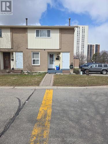 59 - 59 CRAIGLEIGH CRESCENT  Brampton, ON L6T 2E3
