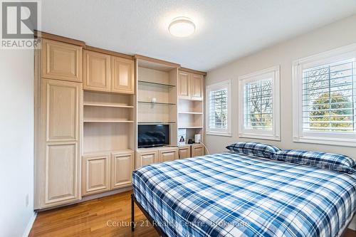 3349 Loyalist Drive, Mississauga, ON - Indoor Photo Showing Bedroom
