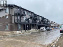 4 WHEAT Lane Kitchener, ON N2R 0R6