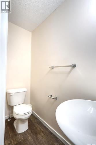 4160 Castle Road, Regina, SK - Indoor Photo Showing Bathroom