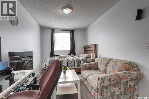 4160 Castle Road, Regina, SK - Indoor