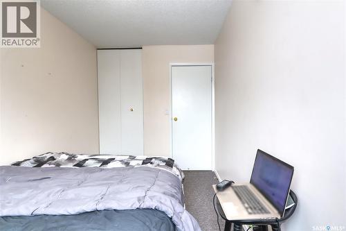 4160 Castle Road, Regina, SK - Indoor Photo Showing Bedroom