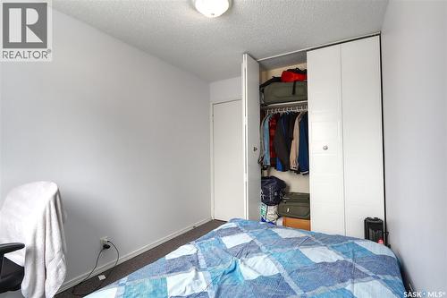 4160 Castle Road, Regina, SK - Indoor Photo Showing Bedroom
