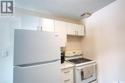 4160 Castle Road, Regina, SK - Indoor Photo Showing Laundry Room