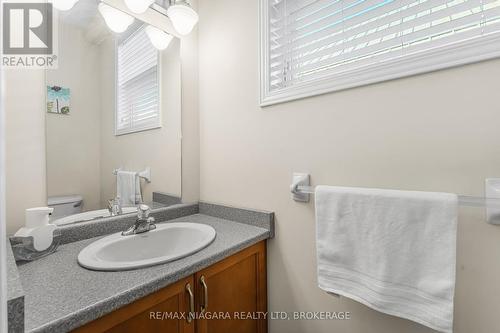 750 Lakeshore Road, Fort Erie (Lakeshore), ON - Indoor Photo Showing Bathroom