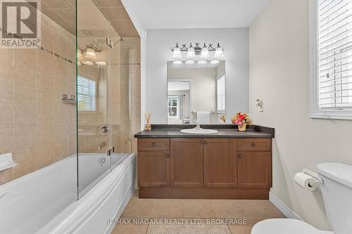 750 Lakeshore Road, Fort Erie (Lakeshore), ON - Indoor Photo Showing Bathroom