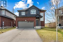 33 CINNAMON STREET Thorold (Rolling Meadows), ON L2V 0H6