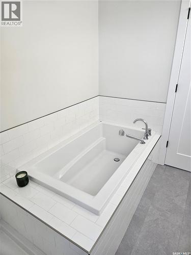 8 Vancouver Crescent, Pilot Butte, SK - Indoor Photo Showing Bathroom