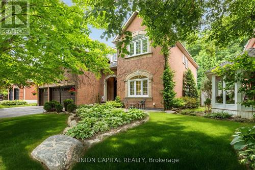 86 Charing Crescent, Aurora, ON - Outdoor