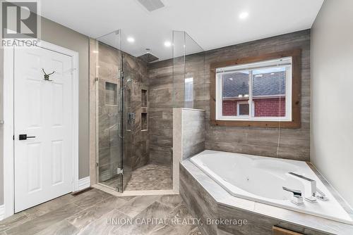 Ensuite - 86 Charing Crescent, Aurora, ON - Indoor Photo Showing Bathroom