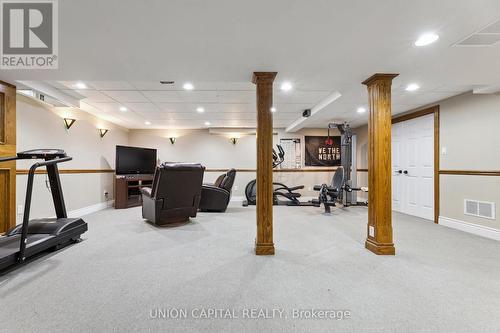 86 Charing Crescent, Aurora, ON - Indoor Photo Showing Gym Room