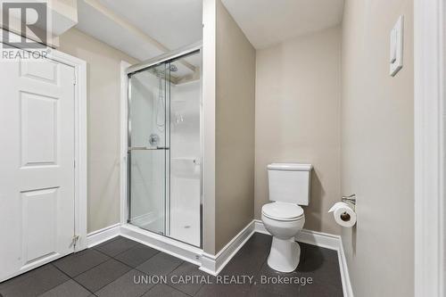 86 Charing Crescent, Aurora, ON - Indoor Photo Showing Bathroom