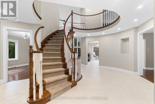 86 Charing Crescent, Aurora, ON - Indoor Photo Showing Other Room