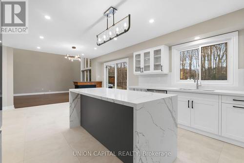 86 Charing Crescent, Aurora, ON - Indoor