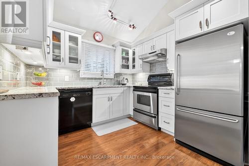 22 Novoco Drive, Hamilton, ON - Indoor Photo Showing Kitchen