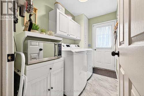 22 Novoco Drive, Hamilton, ON - Indoor Photo Showing Laundry Room