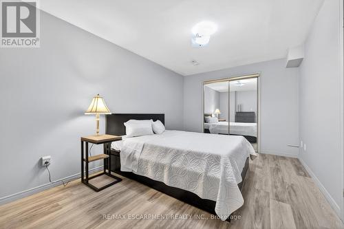 22 Novoco Drive, Hamilton, ON - Indoor Photo Showing Bedroom