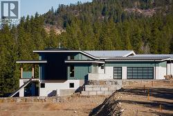 862 Predator Ridge Drive Vernon, BC V1H 1G4