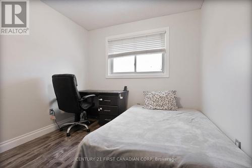 345 Banbury Crescent, London South (South T), ON - Indoor Photo Showing Bedroom