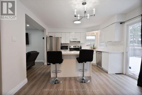 345 Banbury Crescent, London South (South T), ON - Indoor Photo Showing Kitchen