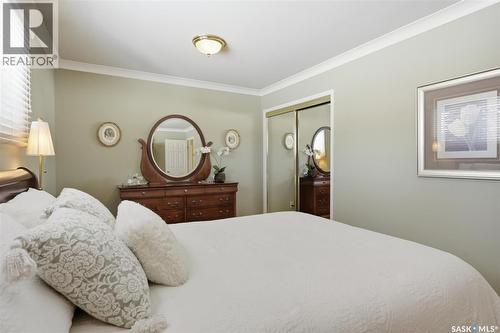 106 Laurentian Drive, Saskatoon, SK - Indoor Photo Showing Bedroom