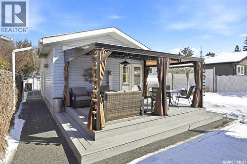 106 Laurentian Drive, Saskatoon, SK - Outdoor With Deck Patio Veranda
