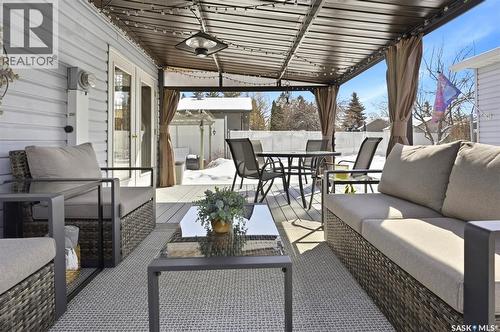 106 Laurentian Drive, Saskatoon, SK - Outdoor With Deck Patio Veranda With Exterior