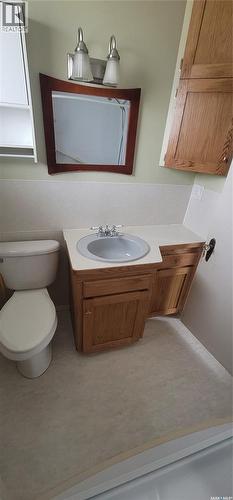 703 Main Street, Kipling, SK - Indoor Photo Showing Bathroom
