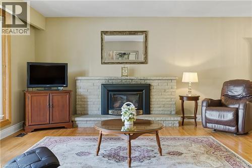 894 Bishop Place, Ancaster, ON - Indoor Photo Showing Living Room With Fireplace