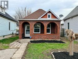 1046 LILLIAN Windsor, ON N9A 1V7