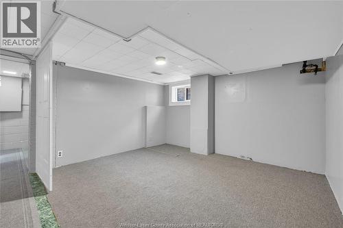 914 Thompson Boulevard, Windsor, ON - Indoor