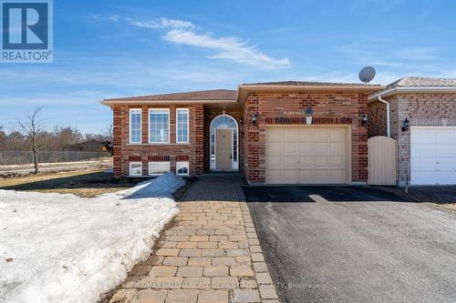 67 FOREST DALE DRIVE  Barrie, ON L4M 6M9