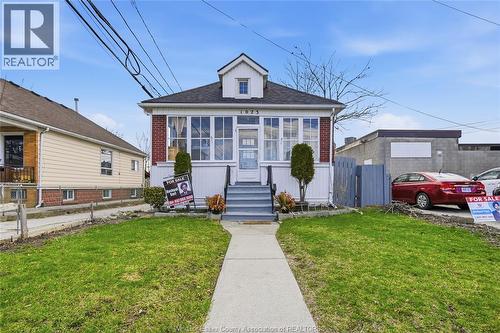 1023 HALL AVENUE  Windsor, ON N9A 2M6