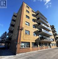 605 - 1725 LAWRENCE AVENUE E Toronto, ON M1R 2X7