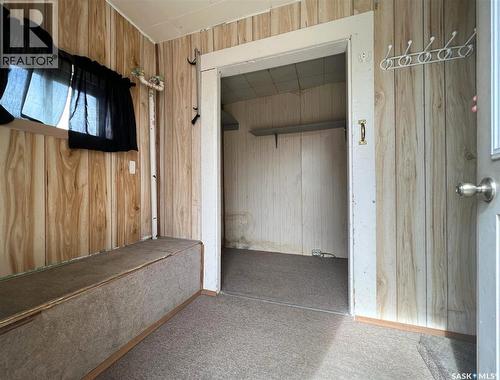 118 5Th Avenue Se, Swift Current, SK - Indoor Photo Showing Other Room