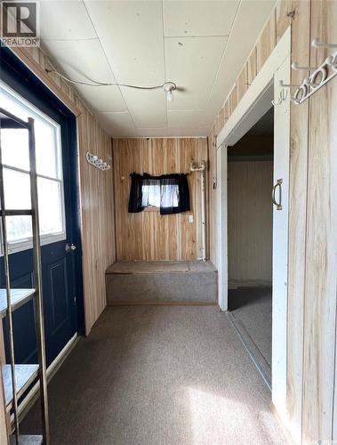 118 5Th Avenue Se, Swift Current, SK - Indoor Photo Showing Other Room