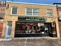 UPPER - 324 CHARLOTTE STREET Peterborough (Town Ward 3), ON K9J 2V7