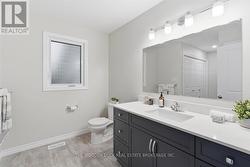 Main floor full bath - 
