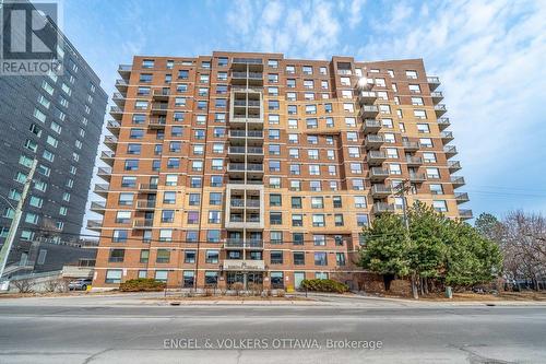 609 - 215 PARKDALE AVENUE  Ottawa, ON K1Y 4T8