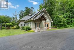 698 MOFFAT STREET Pembroke, ON K8A 3Y1