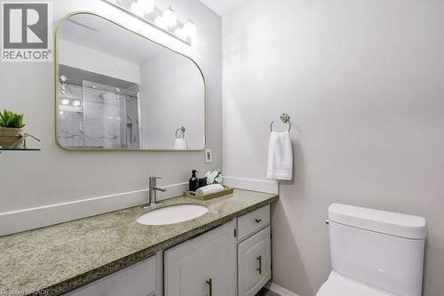 2405 Malcolm Crescent, Burlington, ON - Indoor Photo Showing Bathroom