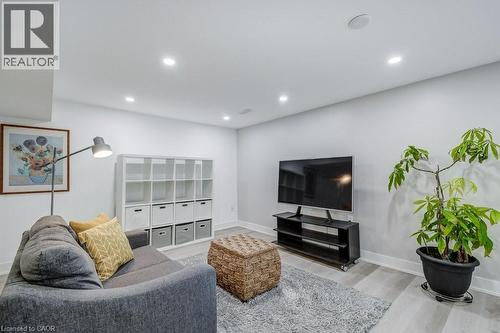 2405 Malcolm Crescent, Burlington, ON - Indoor Photo Showing Other Room