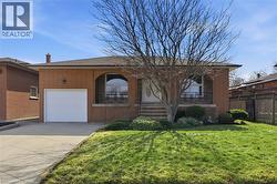 288 EASTDALE Boulevard  Stoney Creek, ON L8E 3P4