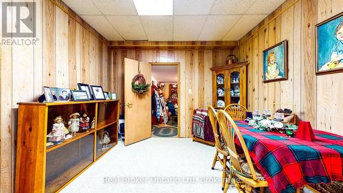 14 Seneca Crescent, Tiny, ON - Indoor Photo Showing Other Room