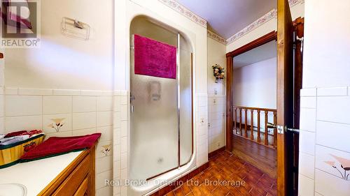 14 Seneca Crescent, Tiny, ON - Indoor Photo Showing Bathroom