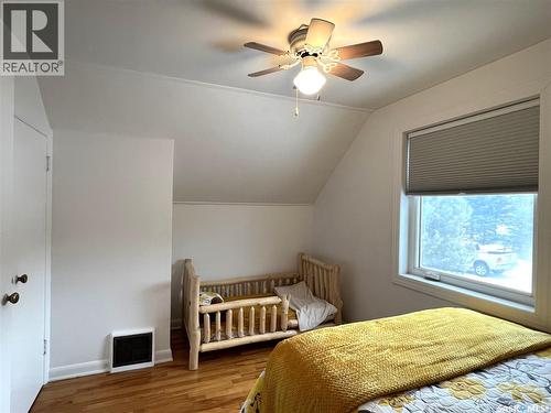 113 2Nd Avenue Se, Dorintosh, SK - Indoor Photo Showing Bedroom