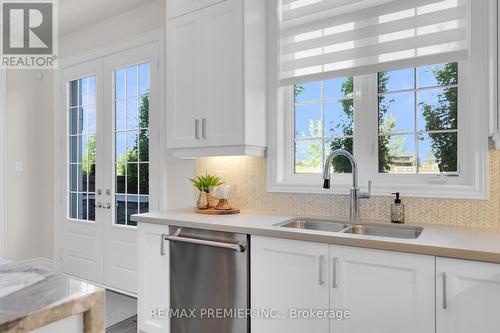 67 Garyscholl Road, Vaughan, ON - Indoor Photo Showing Kitchen With Double Sink