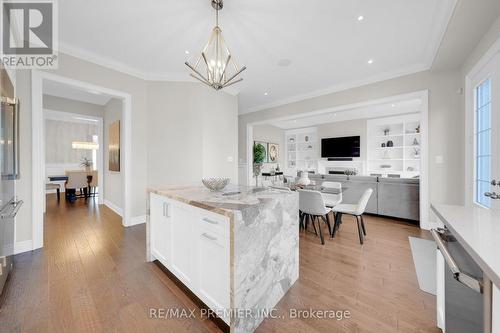 67 Garyscholl Road, Vaughan, ON - Indoor Photo Showing Kitchen With Upgraded Kitchen