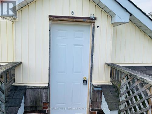 156 Dunlop Street W, Barrie, ON - Outdoor With Exterior
